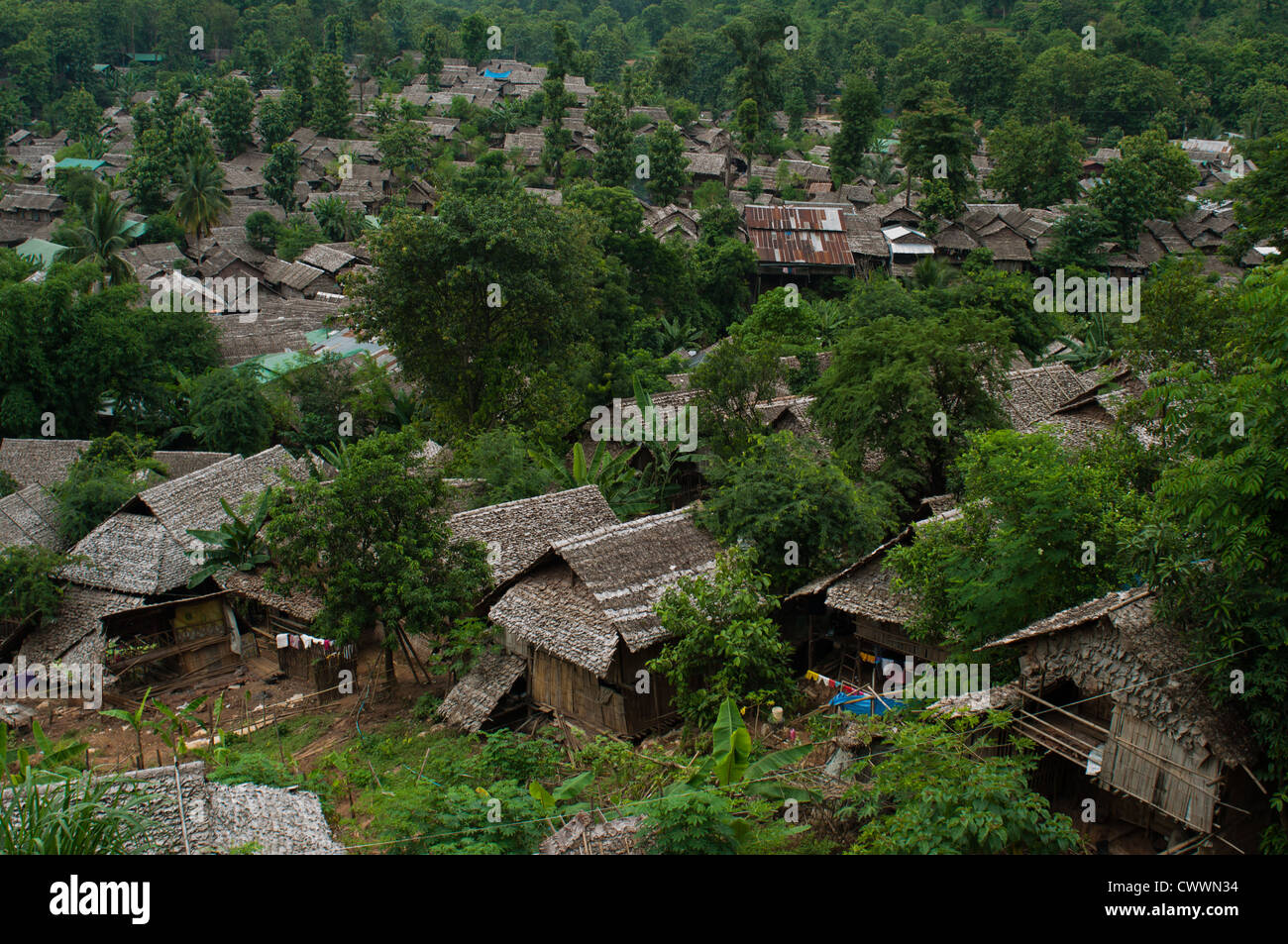 Mae La, il più grande campo di rifugiati in Thailandia per i profughi birmani. Quasi 50.000 abitanti nel 2012. Foto Stock