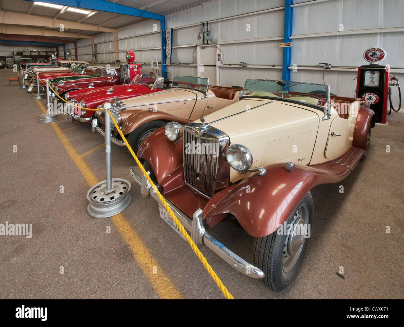 Anni Cinquanta mg TD Midget roadster in guerra Eagles Air Museum, Santa Teresa, Nuovo Messico, STATI UNITI D'AMERICA Foto Stock