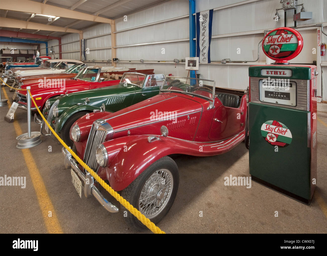 Anni Cinquanta MG Midget TF roadster in guerra Eagles Air Museum, Santa Teresa, Nuovo Messico, STATI UNITI D'AMERICA Foto Stock