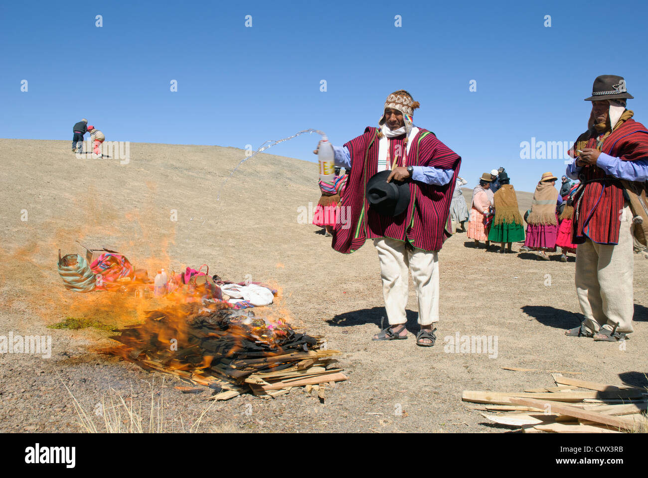 Offerte di rituale alla Pachamama Foto Stock