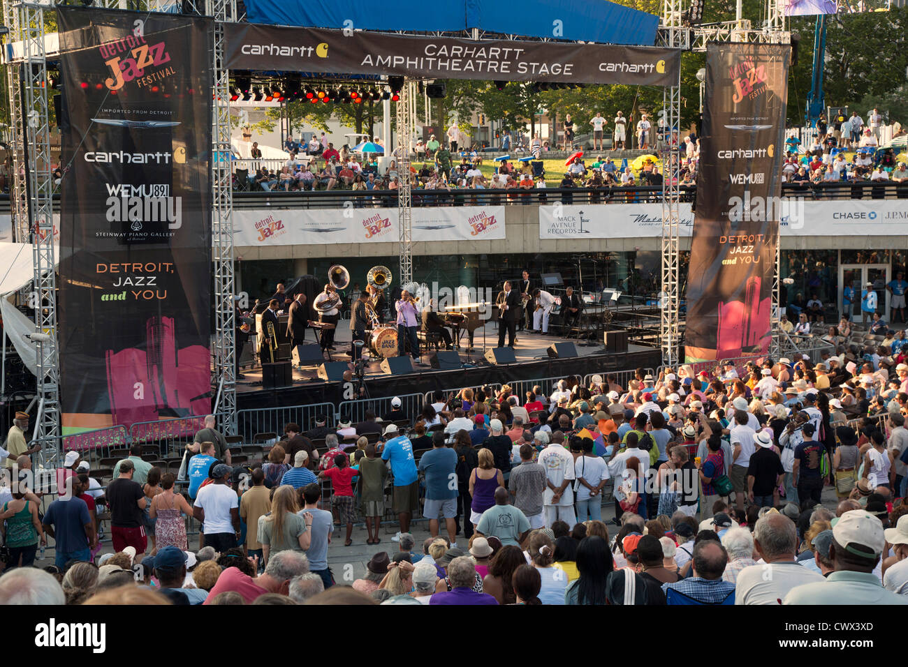 Detroit, Michigan - La conservazione Hall Jazz Band suona al Detroit Jazz Festival. Foto Stock