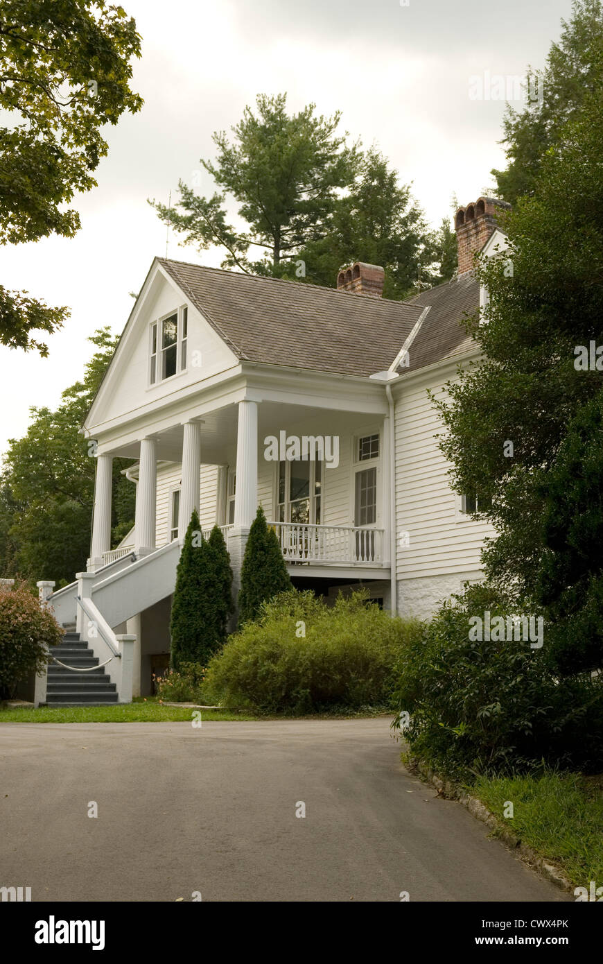 Esterno della casa di Carl Sandburg, sito storico nazionale di Flat Rock, North Carolina, Stati Uniti. Foto Stock