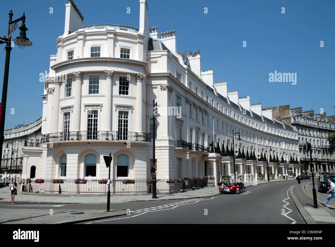 Giunzione di Wilton Crescent e Belgrave Square, Belgravia, Londra, Regno Unito. Foto Stock