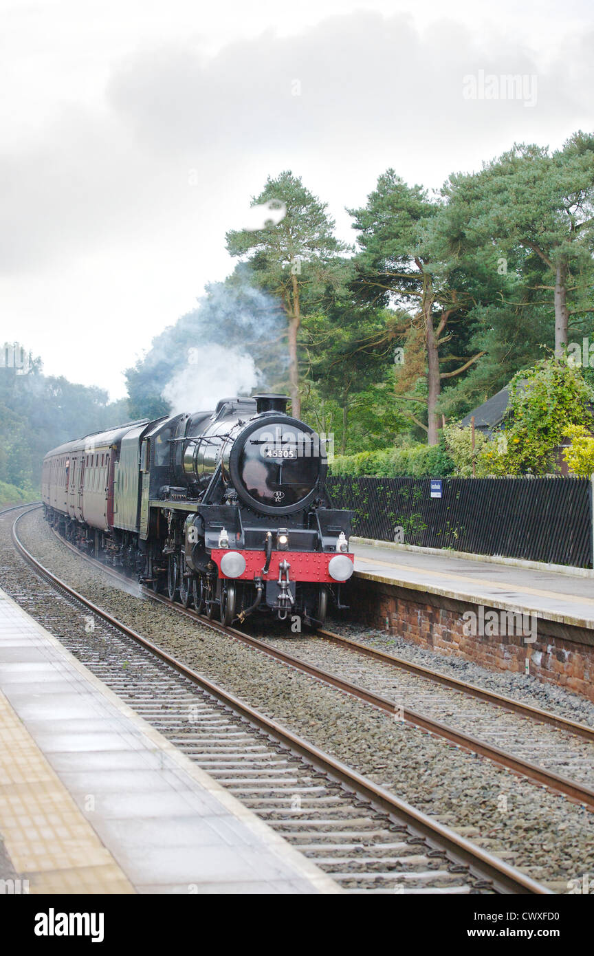 LMS Stanier Class 5 4-6-0 45305 treno a vapore alla stazione di Armathwaite, Armathwaite, accontentarsi di linea di Carlisle, Eden Valley, Cumbria, Foto Stock