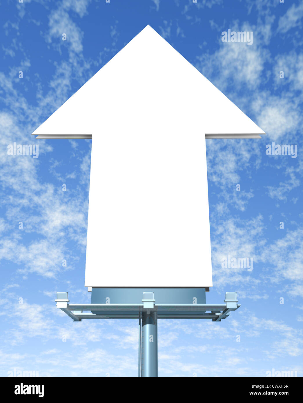Freccia vuota cartellone su un cielo blu come un esterno di direct marketing display che mostra la direzione verso l'alto dell'annuncio o messaggio positivo. Foto Stock