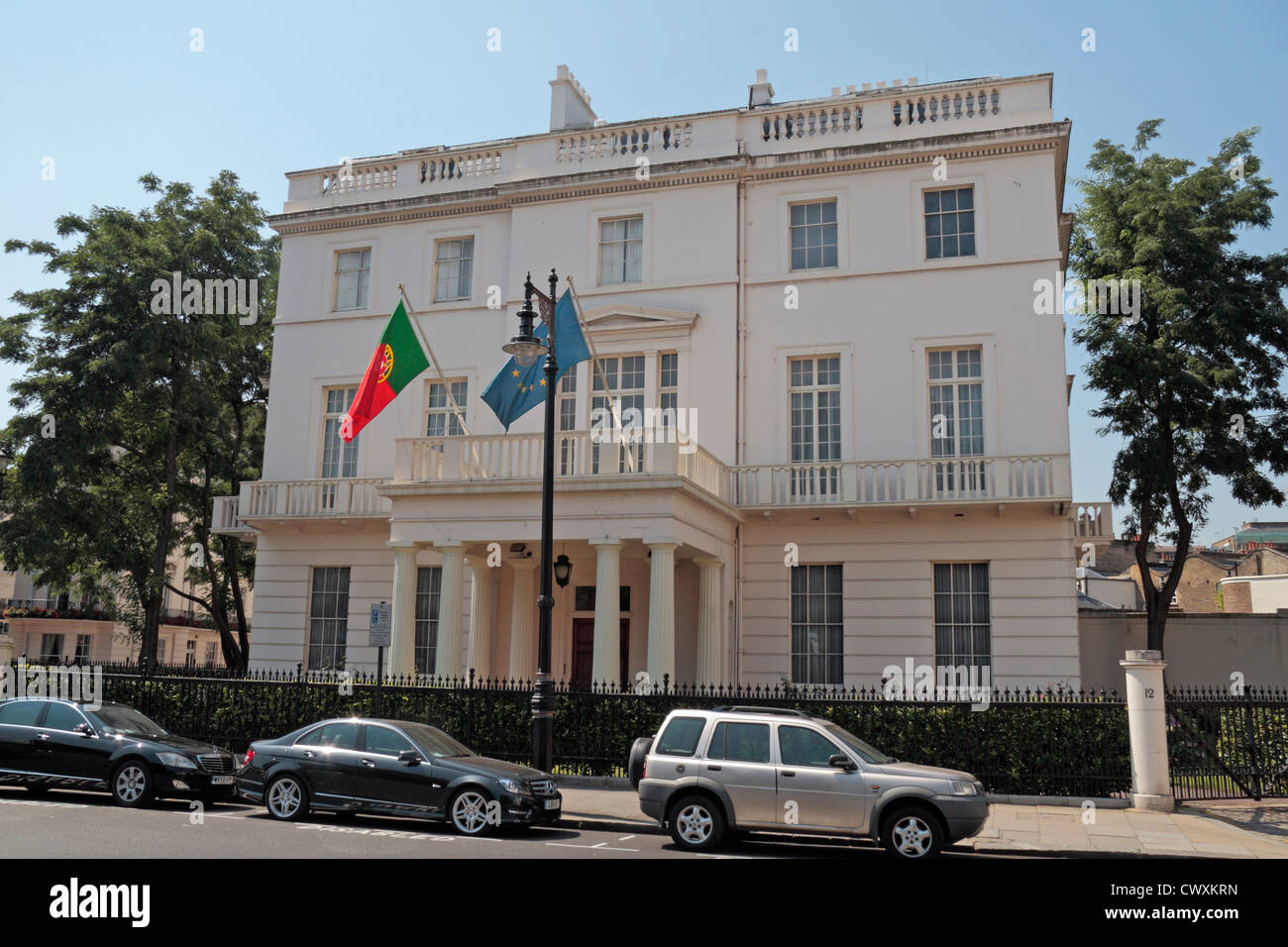 L'Ambasciata del Portogallo su Belgrave Square, Belgravia, Londra, Regno Unito. Foto Stock