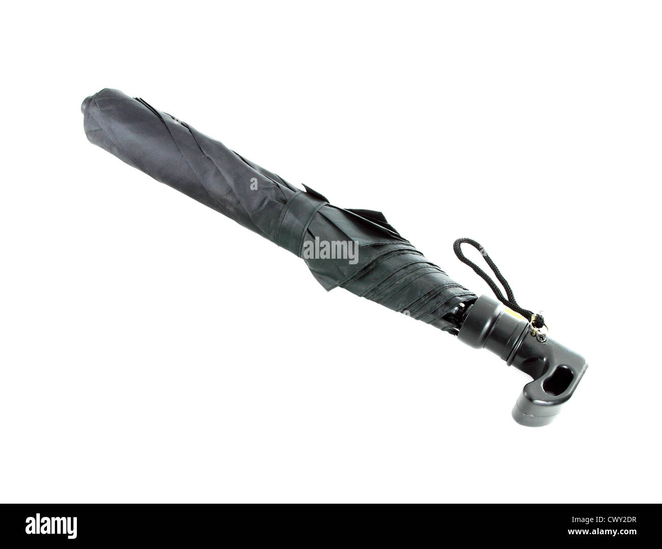 Il nero ombrello chiuso su sfondo bianco Foto Stock