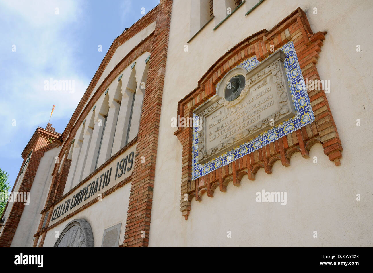 Cantine Cooperative Falset - Marça marchio . Edificio in stile Liberty del 1919. Priorat Tarragona Catalogna Spagna Foto Stock