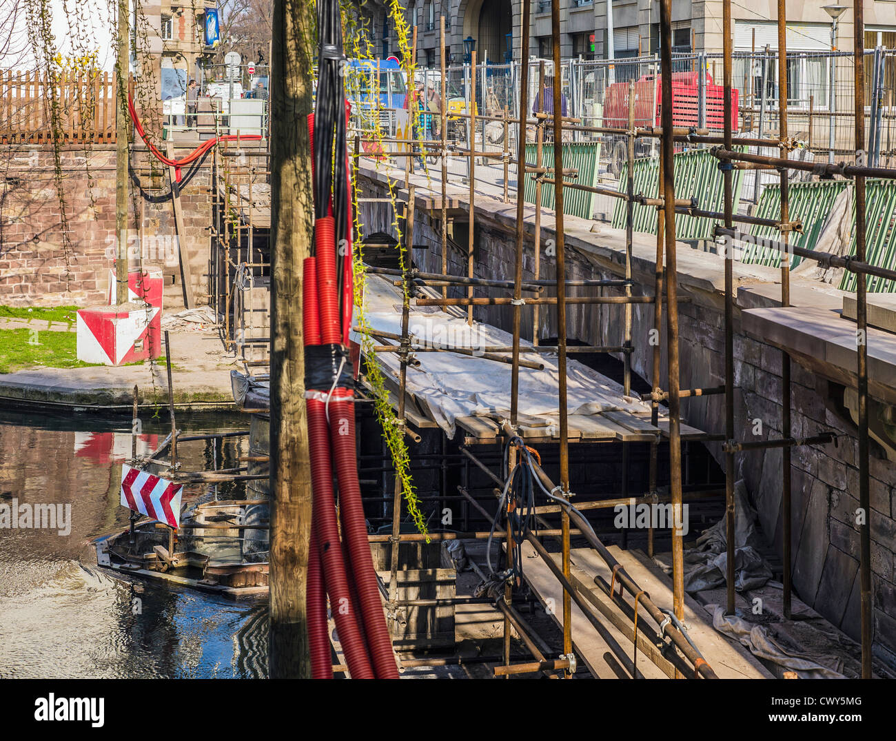 Ponte sito di rinnovamento, Strasburgo, Alsazia, Francia Foto Stock