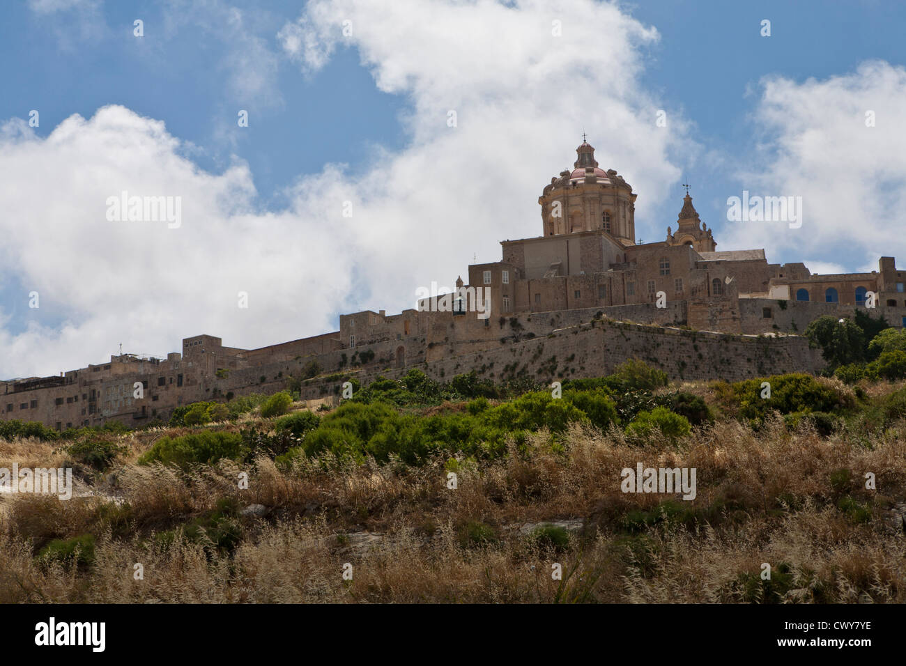 Vista delle mura di Mdina e Rabat, centrale di Malta, Mare Mediterraneo. Foto Stock