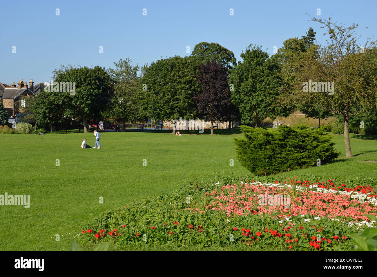 Redhill Memorial Park, Redhill Surrey, Inghilterra, Regno Unito Foto Stock Redhill Memorial Park, Redhill Surrey, Inghilterra, Regno Unito Foto Stock