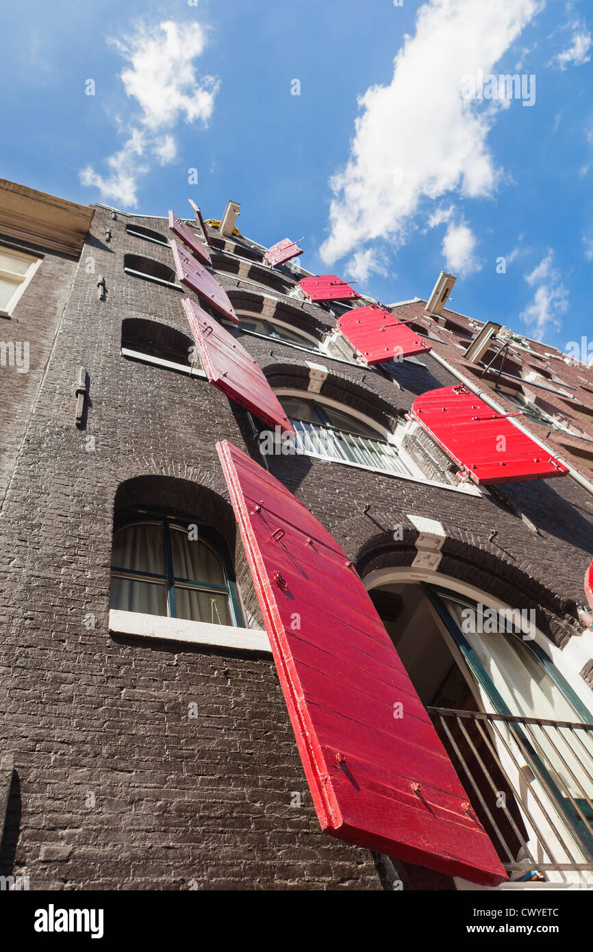 Casa con persiane rosse,Amsterdam, Olanda Foto Stock