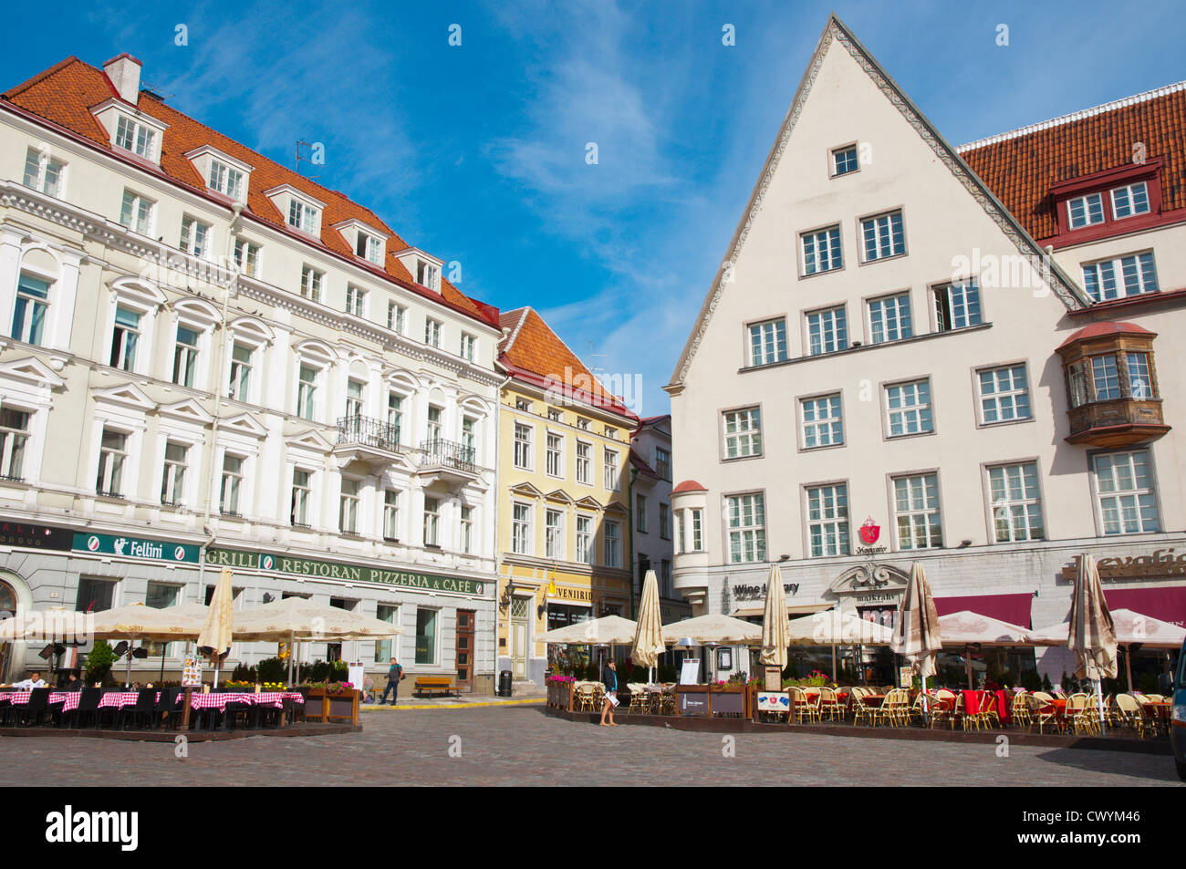 Raekoja plats Vanalinn Piazza Città Vecchia Tallinn Estonia Europa Foto Stock