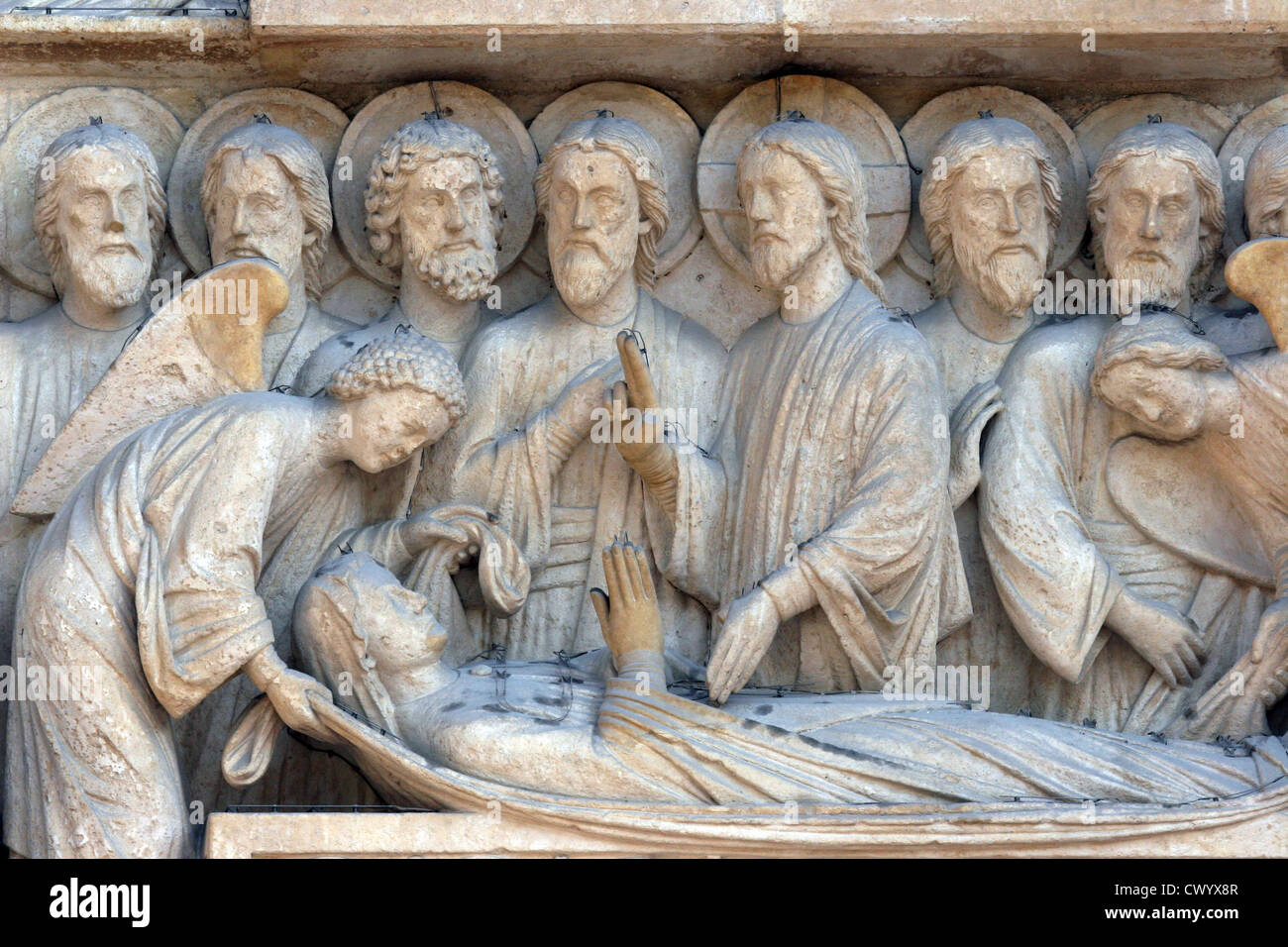 La cattedrale di Notre Dame di Parigi. Il portale della Vergine. La morte della Vergine Maria Foto Stock