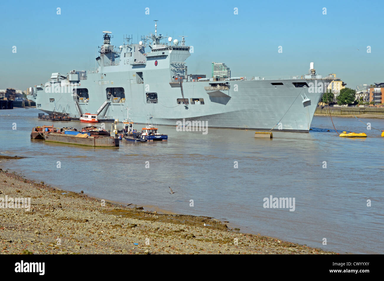 HMS Ocean, ormeggiata a Greenwich, Londra Foto Stock