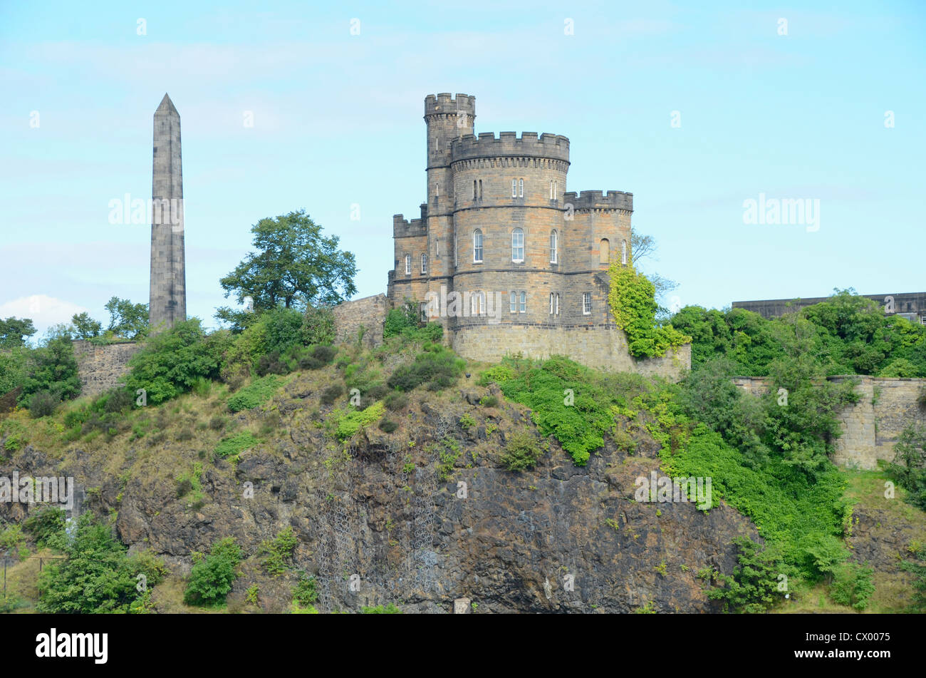 Casa del Governatore e Hamilton obelisco, Edimburgo, Scozia, Regno Unito Foto Stock