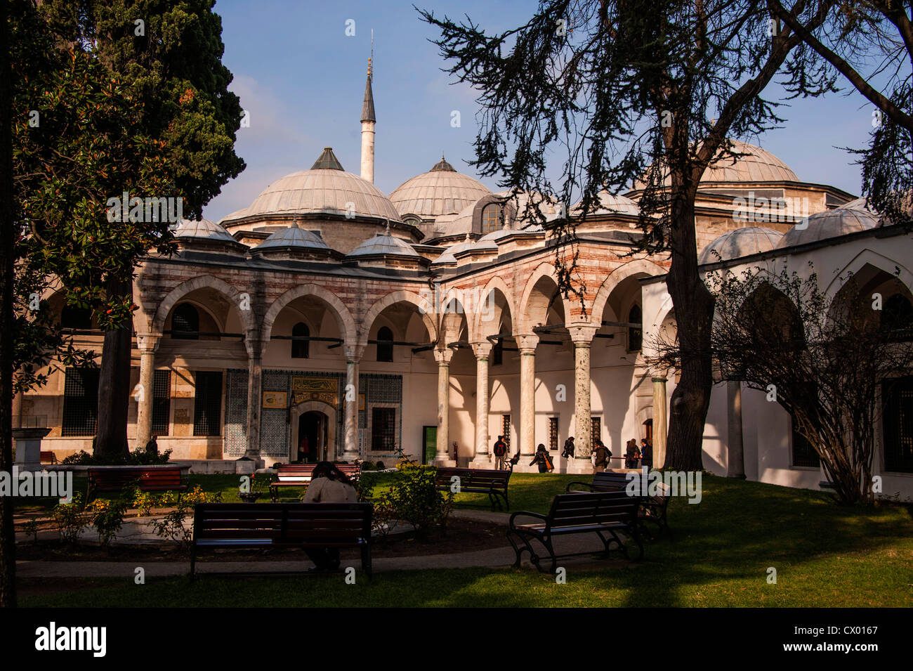 Giardino interno del Palazzo Topkapi a Istanbul Turchia Foto Stock