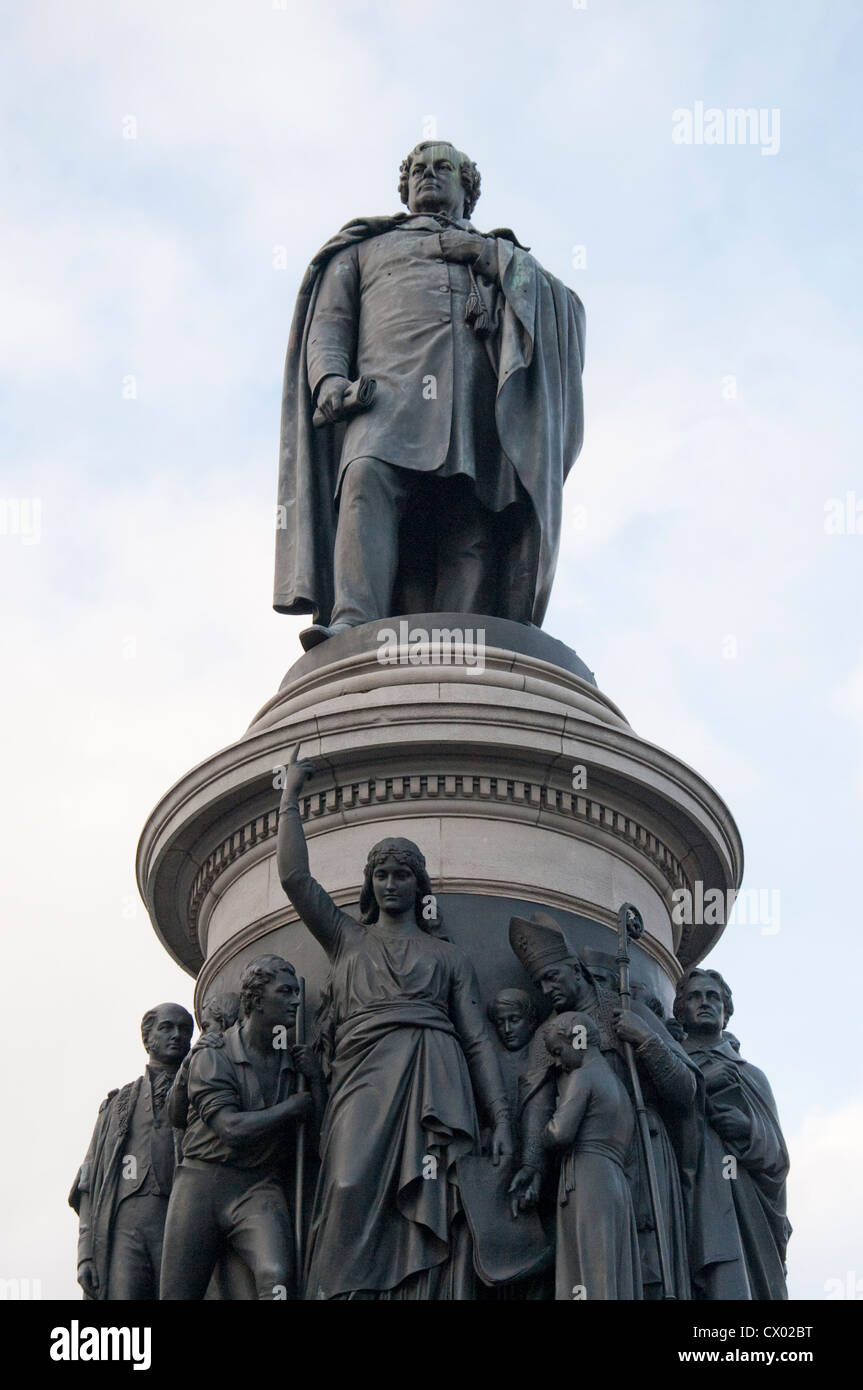 La statua dello scultore John Henry Foley di Daniel O'Connell su O'Connell Street a Dublino in Irlanda Foto Stock