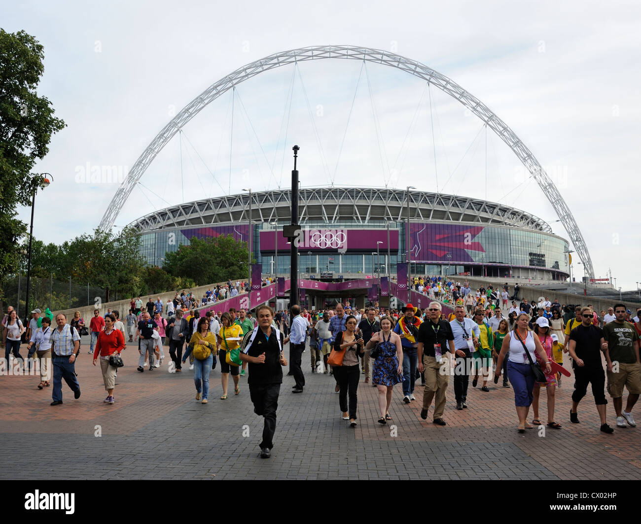 Lo stadio di Wembley con folla Foto Stock