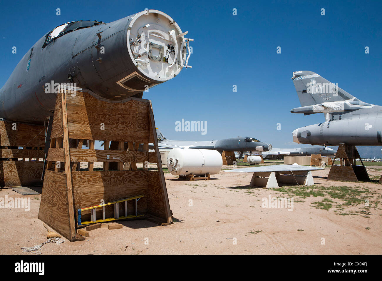 B-1 Lancer aeromobile in deposito presso il 309th aerospaziali e di manutenzione Gruppo di rigenerazione a Davis-Monthan Air Force Base. Foto Stock