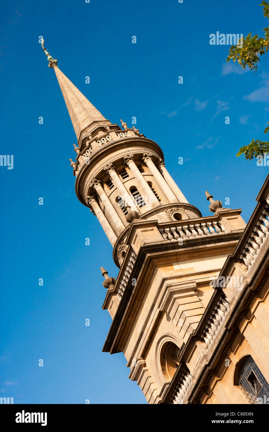 La libreria Torre di Lincoln College di Oxford in corrispondenza di un angolo di Jaunty Foto Stock