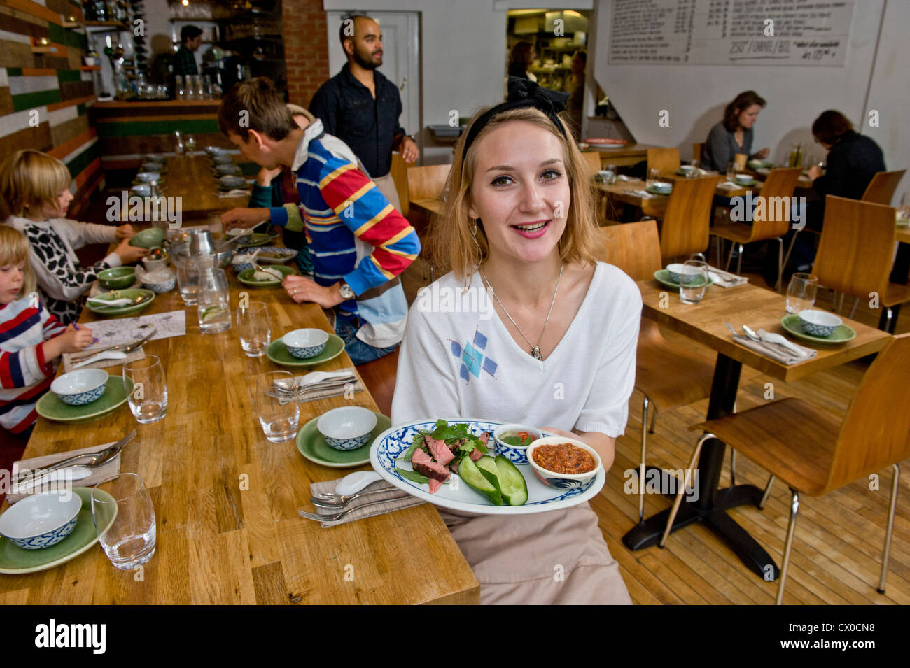 La ciotola ristorante tailandese in Bellenden Road, Peckham, Londra, Gran Bretagna Foto Stock