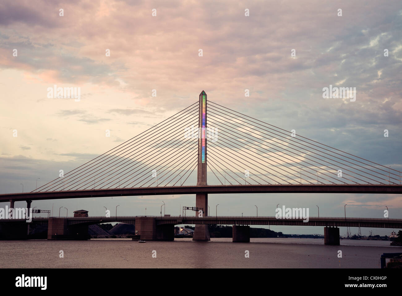 Per veterani città di vetro Skyway Bridge in Toledo Foto Stock