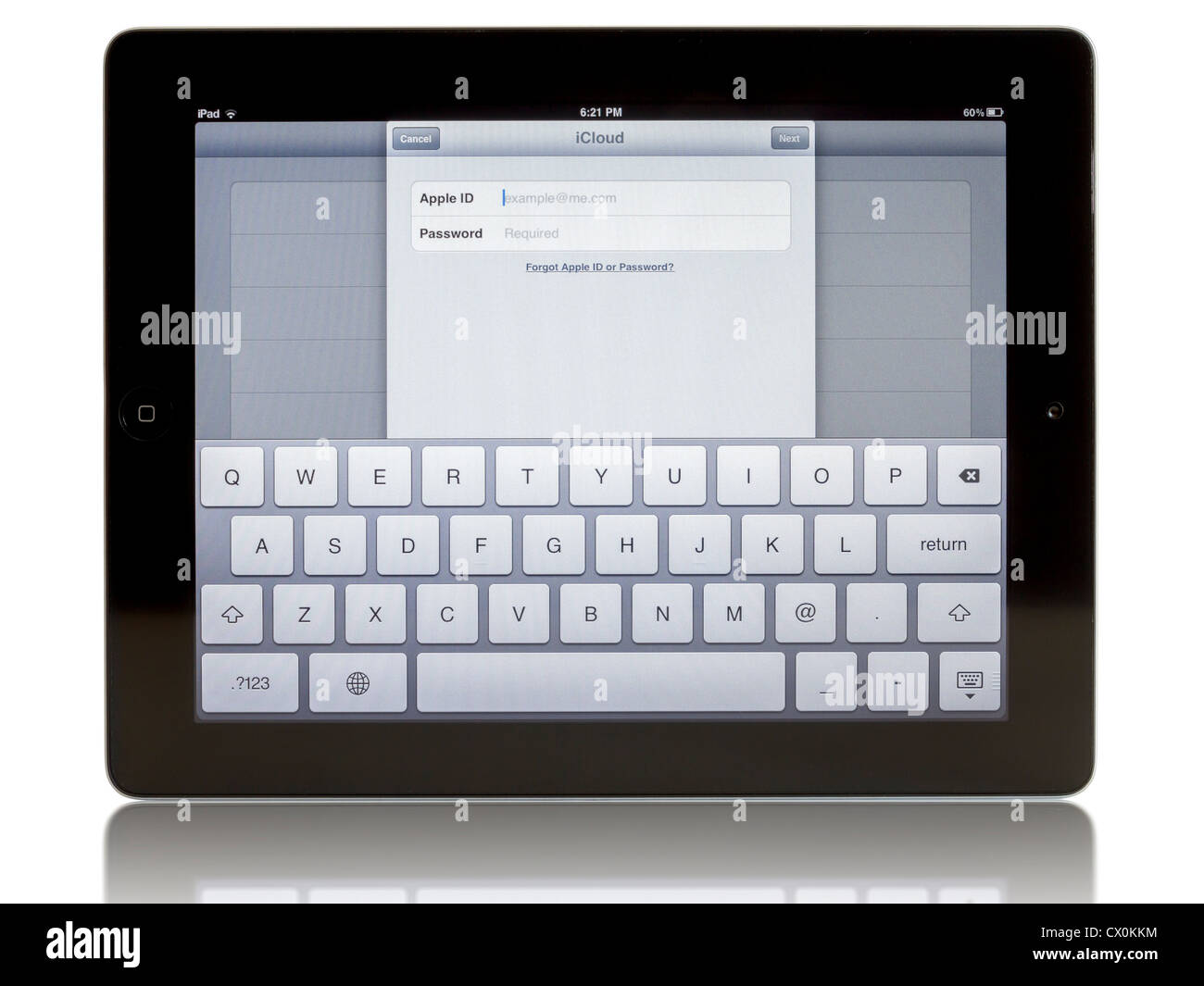 Ipad 3 con collegamento di iCloud su sfondo bianco Foto Stock