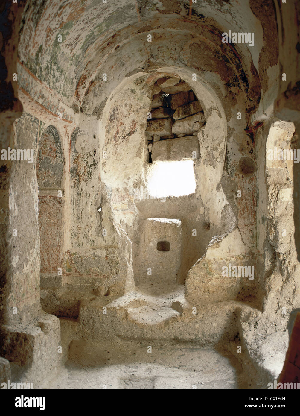 Arte Bizantina La Turchia. Il Kubbeli Kilise (cupola chiesa). Decimo secolo. Scolpito nella roccia. Soganli Valley. Regione Cappadocia. Foto Stock