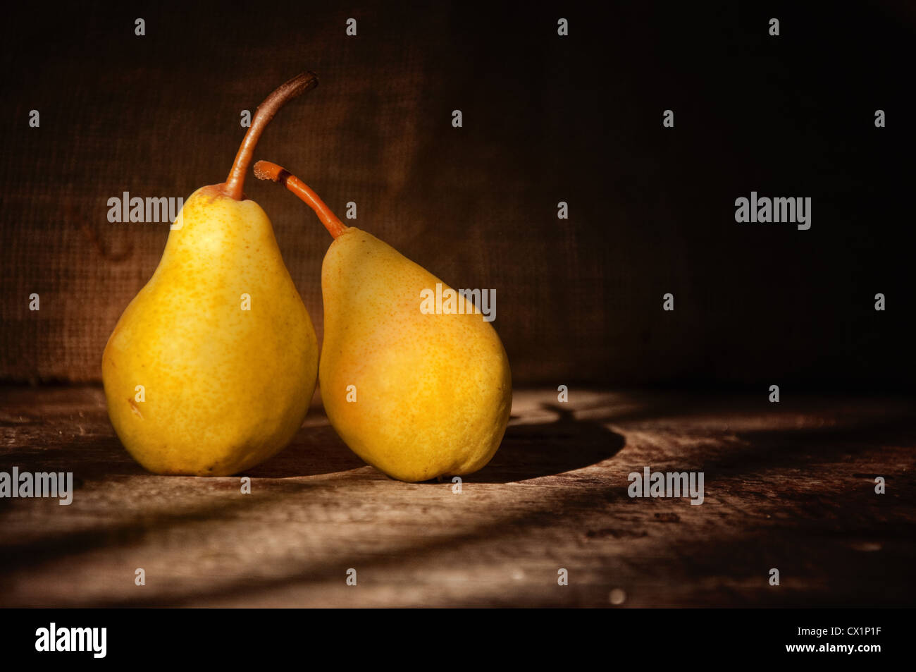 Giallo Gustose pere da tavola; agricoltura immagine di sfondo - la produzione di alimenti biologici Foto Stock