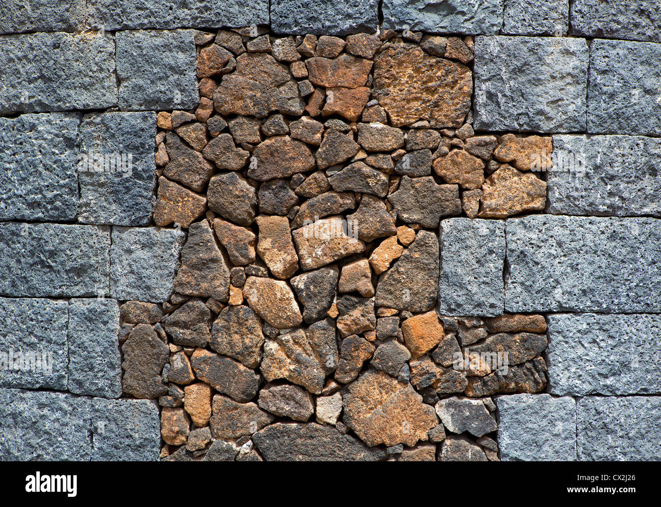 Lanzarote la parete in muratura con pietre vulcaniche nelle isole Canarie Foto Stock