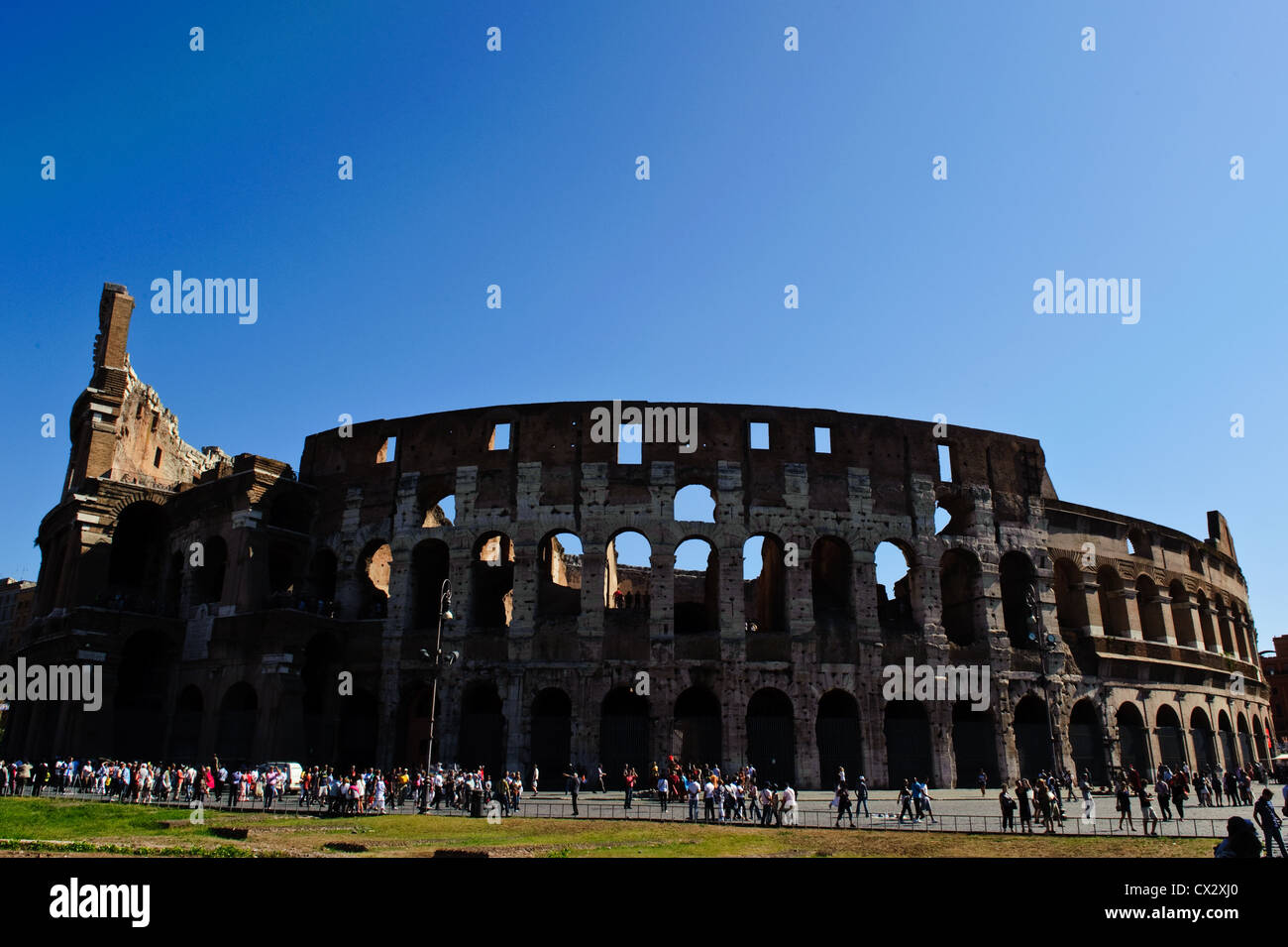 Una vista del Colosseo da sud-ovest. Foto Stock
