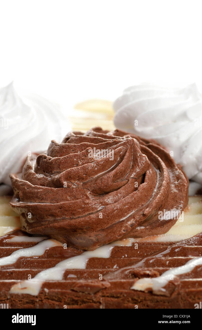 Scuri e bianchi torta al cioccolato ,Close Up Foto Stock