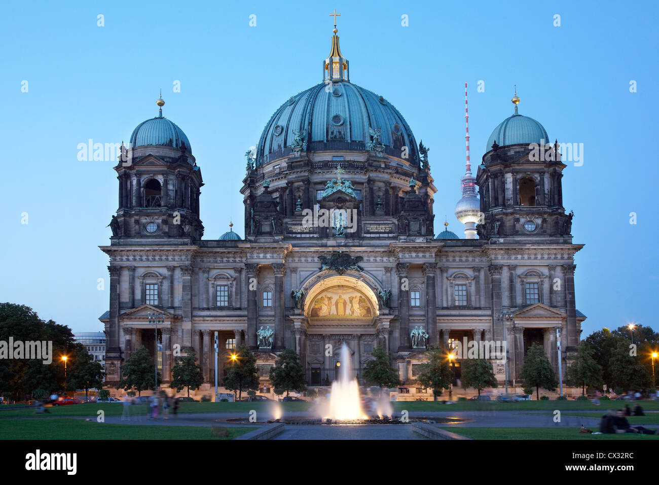 Cattedrale di Berlino o Berliner Dom di notte Foto Stock