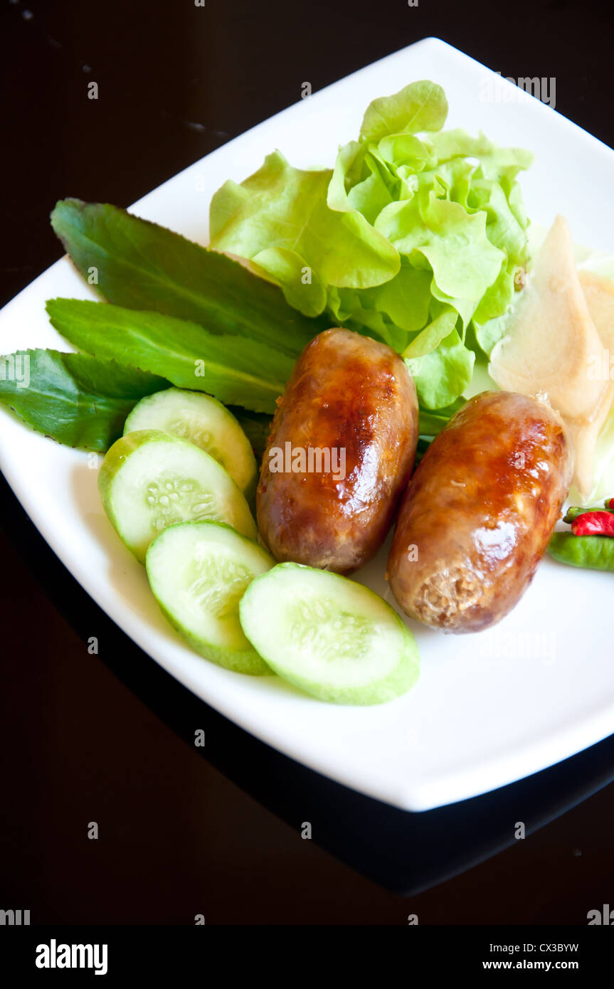 Delizioso cibo tailandese chiamata SAIKROK E SARN Foto Stock