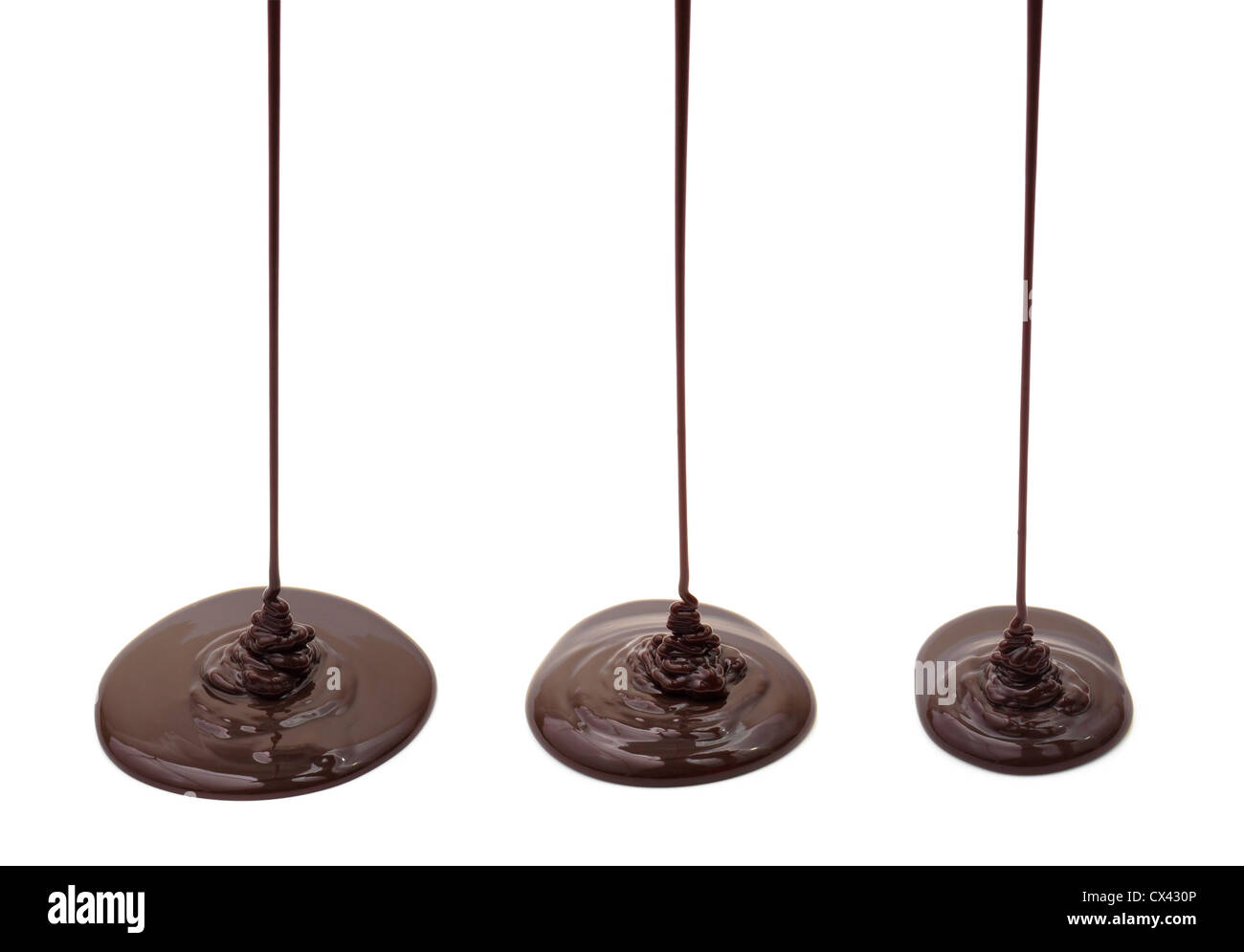 Cioccolata calda corrente isolato su bianco Foto Stock