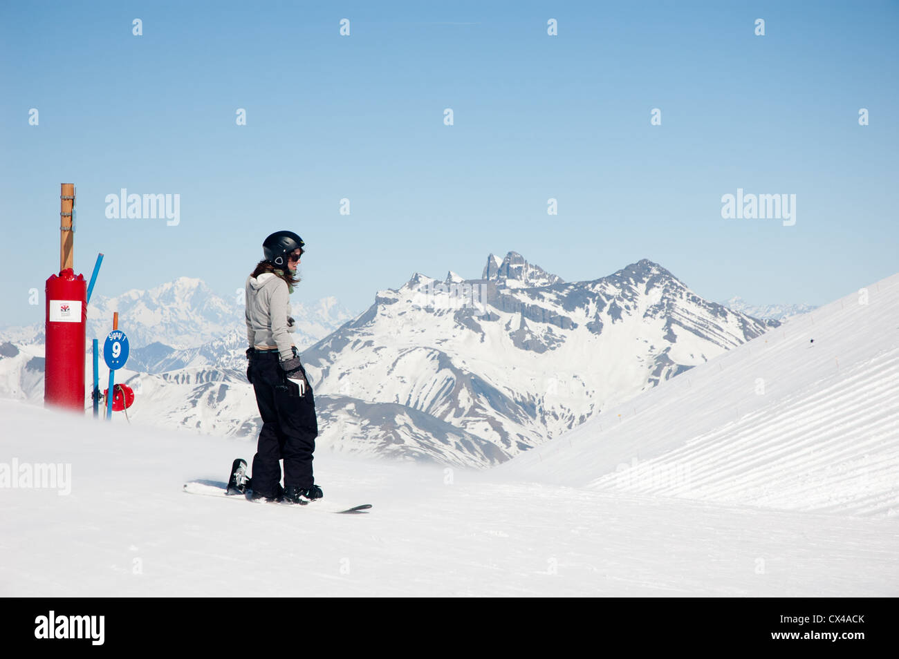 Snowboarder ragazza di Les 2 Alpes Foto Stock