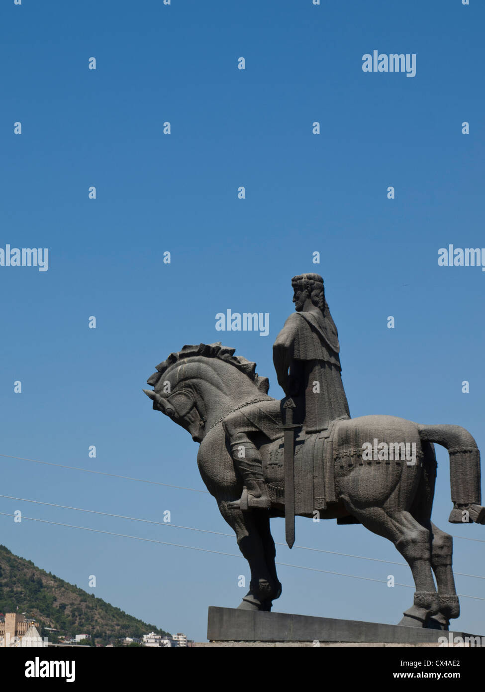 Statua equestre del re Vakhtang Gorgasali, Tbilisi Foto Stock