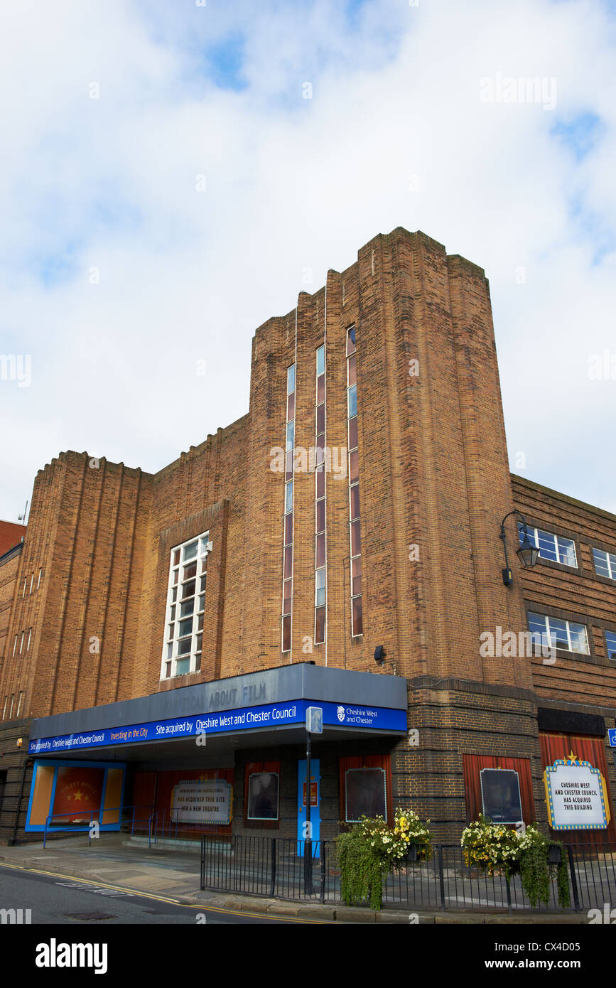 Ex cinema Odeon che sarà sviluppato nel nuovo teatro Northgate Street Chester Cheshire Regno Unito Foto Stock