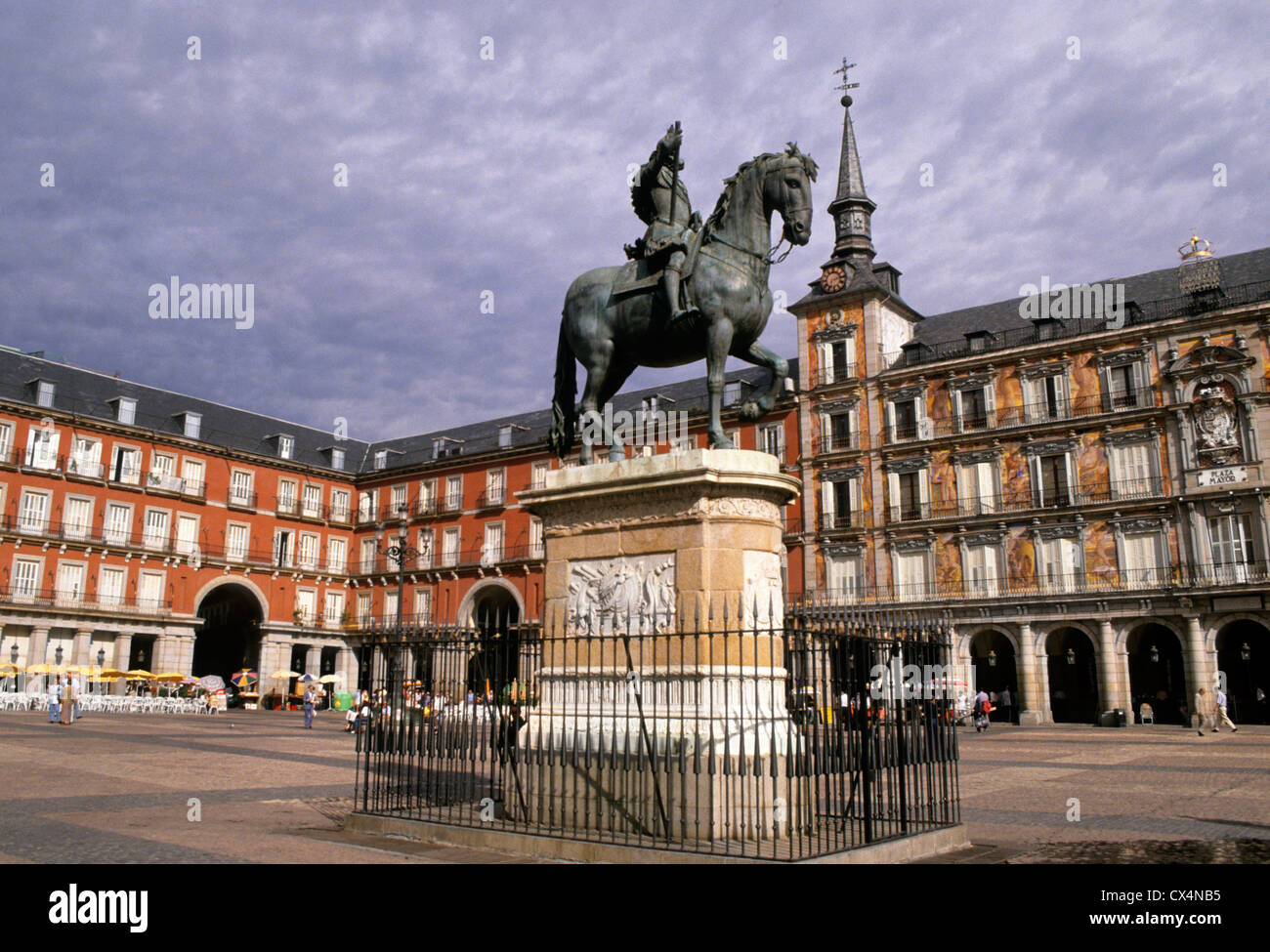 Spagna madrid plaza mayor statua equestre di Filippo III Foto Stock