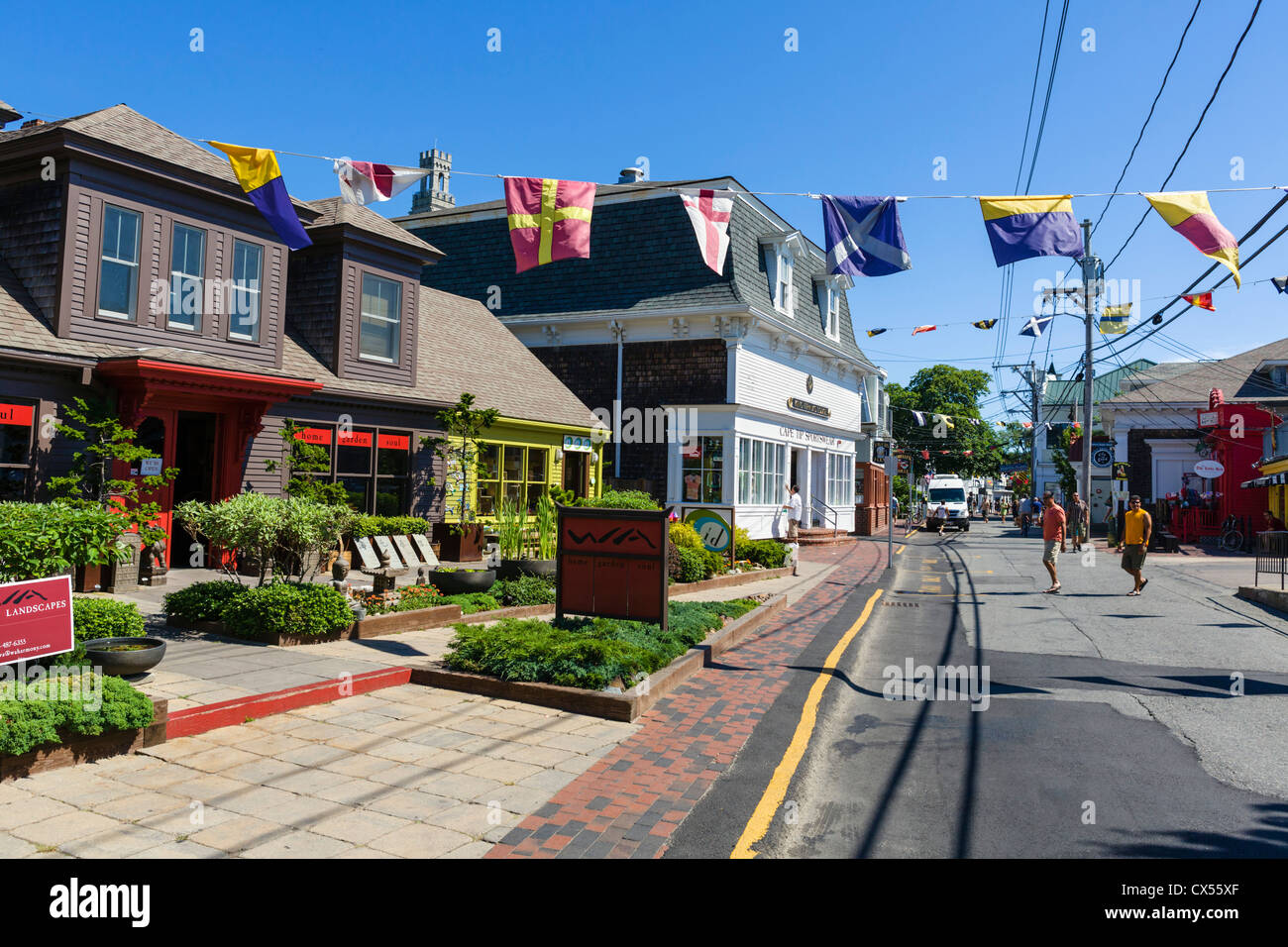 Strada Commerciale (la strada principale), a Provincetown, Cape Cod, Massachusetts, STATI UNITI D'AMERICA Foto Stock