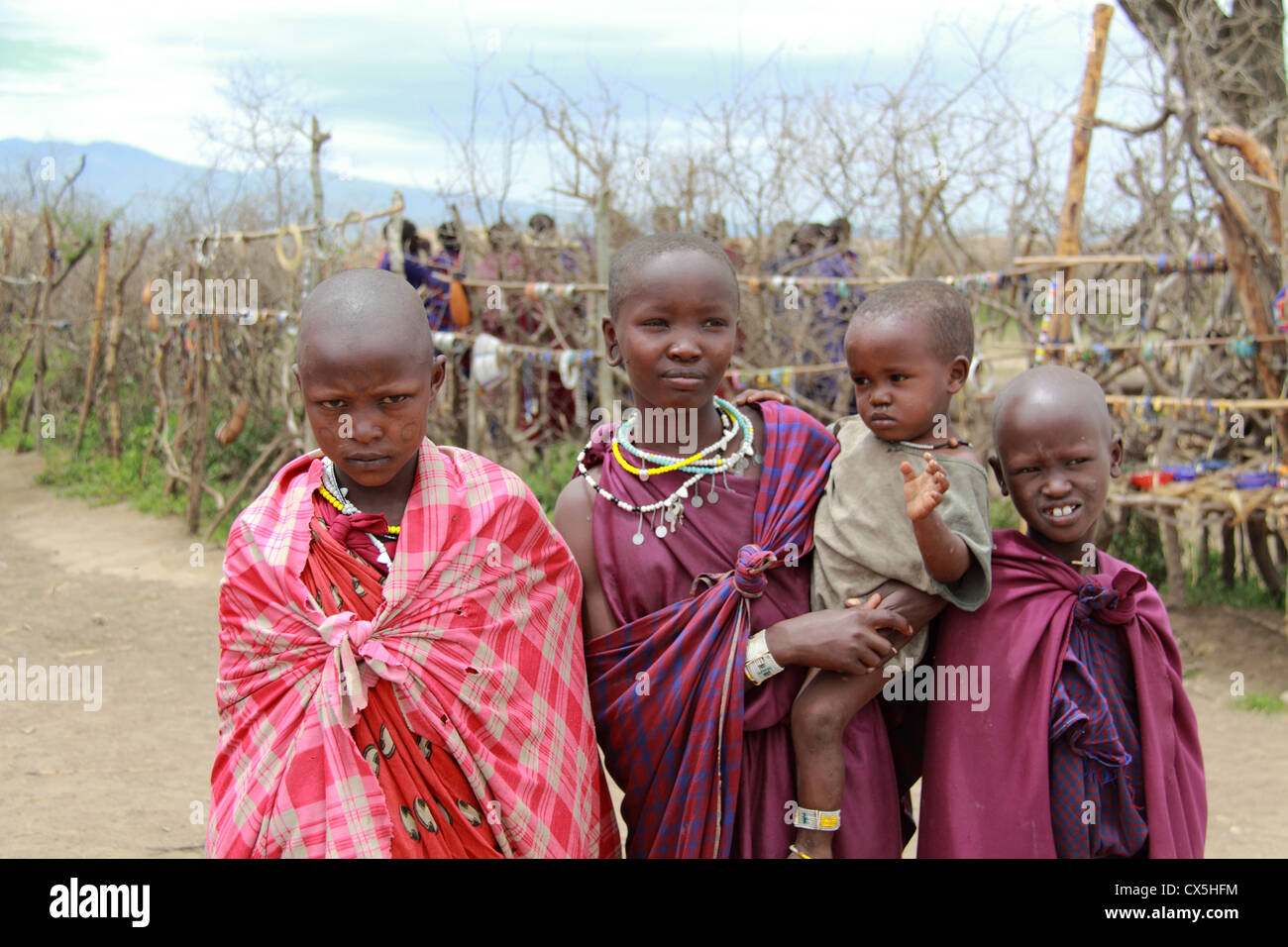Il popolo Maasai, Serengeti National Park, Tanzania Africa Foto Stock