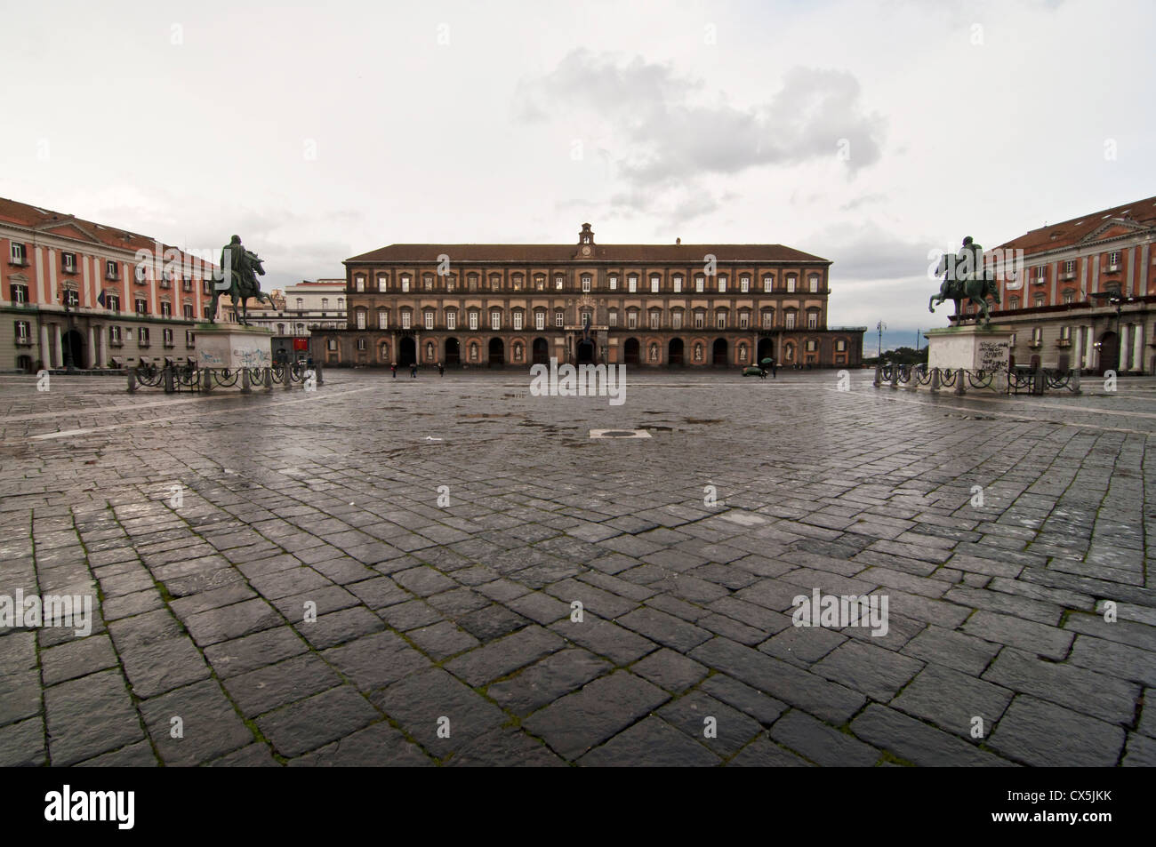 Il Palazzo Reale di Napoli, Italia Foto Stock