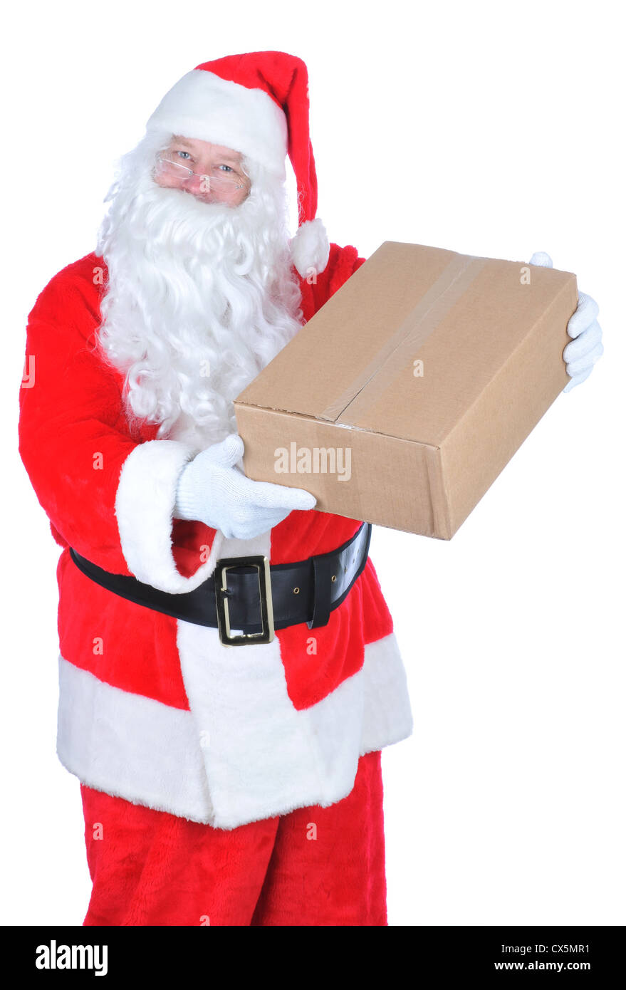 Babbo Natale consegna pacchetto isolato su bianco Foto Stock