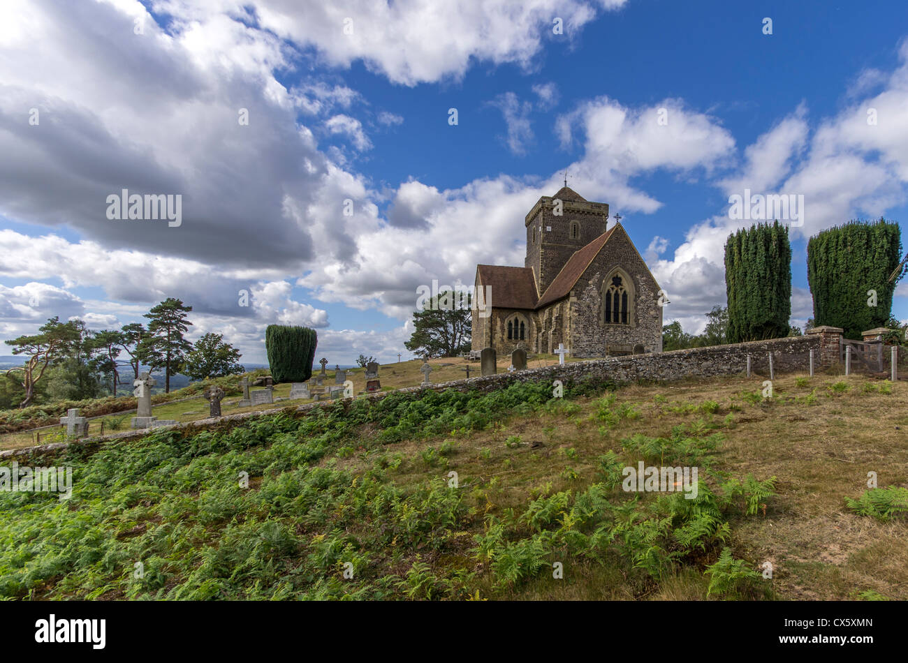 Santa Marta è la Chiesa, North Downs, Surrey Foto Stock