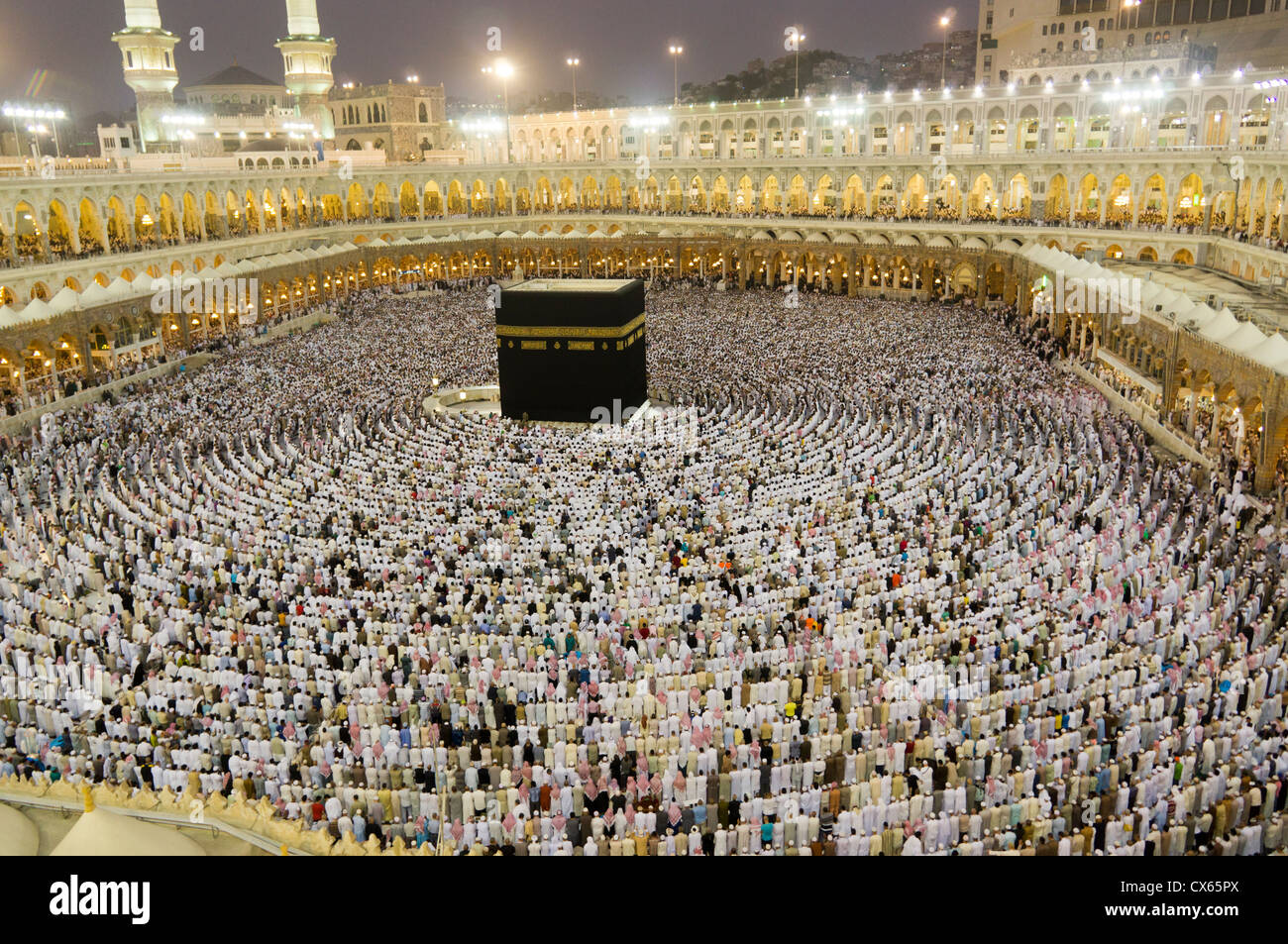 Pellegrini musulmani pronti a pregare alla Mecca, Arabia Saudita Foto Stock
