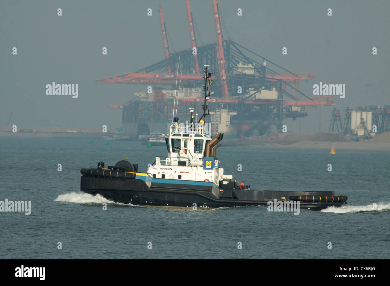 Smit Hudson, 285 GT, 60-ton bollard pull rimorchiatore del porto, porto di Rotterdam Foto Stock