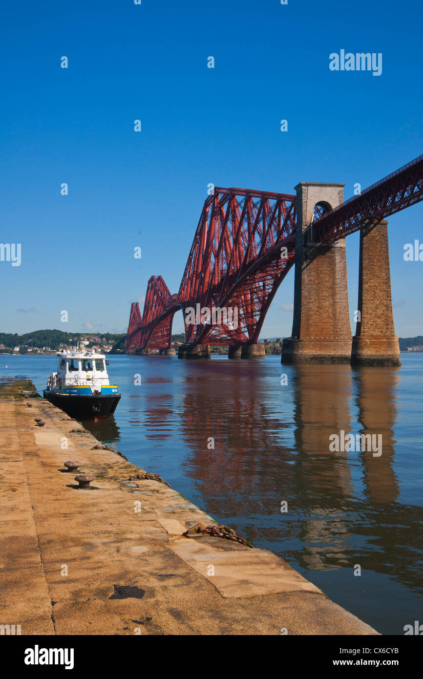 Ponte di Forth Rail, South Queensferry, Scotland, Regno Unito Foto Stock