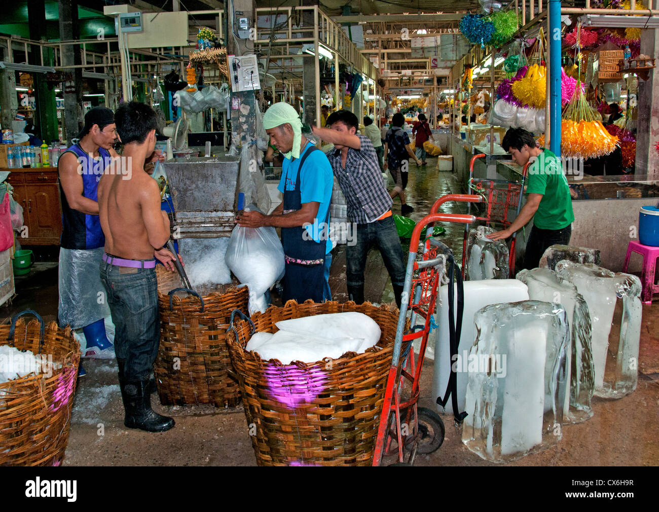 Thailandia Bangkok Pak Khlong Talat Thai Il Mercato dei Fiori Foto Stock