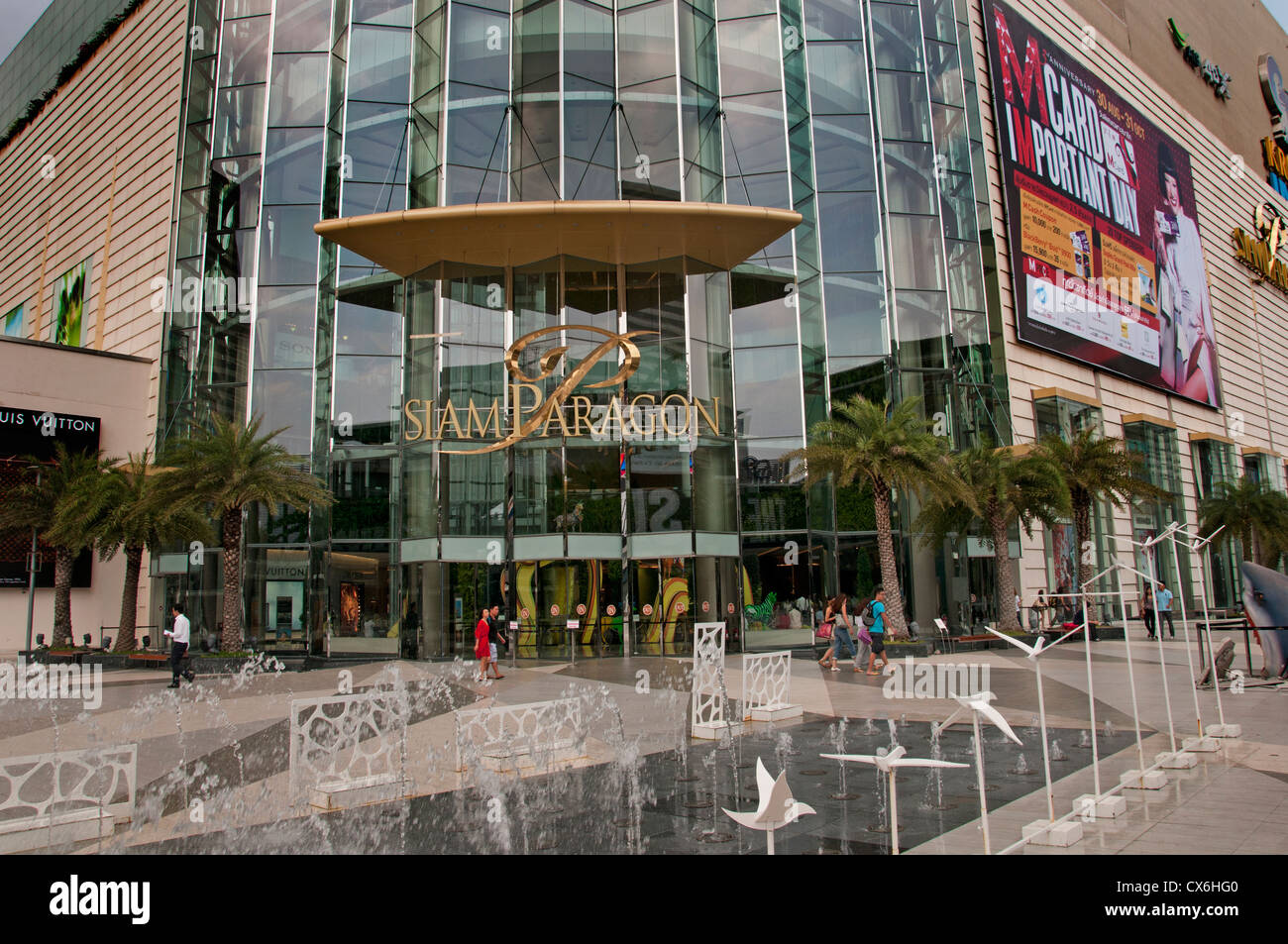 Il Siam Paragon Shopping Mall Center Pathumwan Bangkok Siam Square District Thailandia Foto Stock